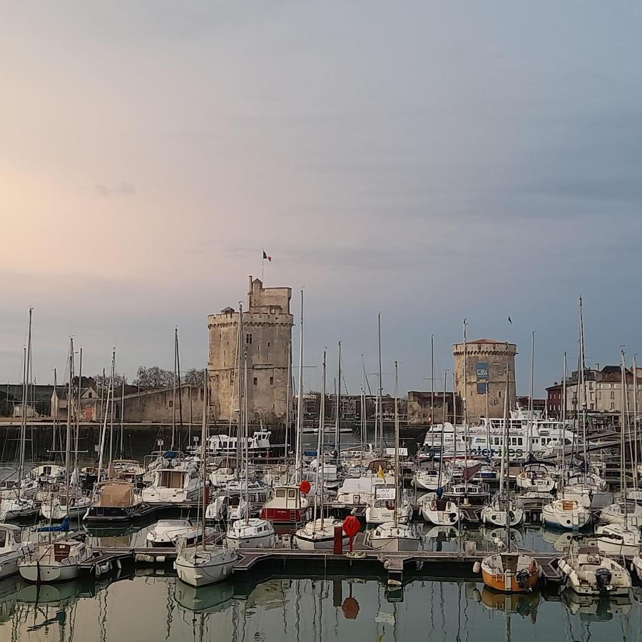 Un Hotel En Ville La Rochelle  Exteriér fotografie